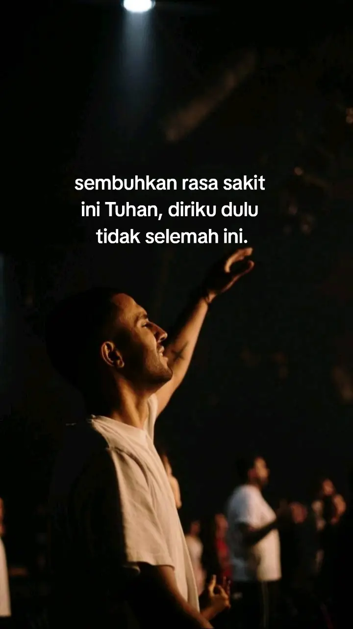 kuatkan aku Tuhan🙌🙏 #inspirasikristen#quoteskristen#katakatakristen#motivasikristen#rohani_kristen#pemudakristen#anaktuhanyesus#strong#sembuhkanlahyaallah#protestant#katolik#kristen 