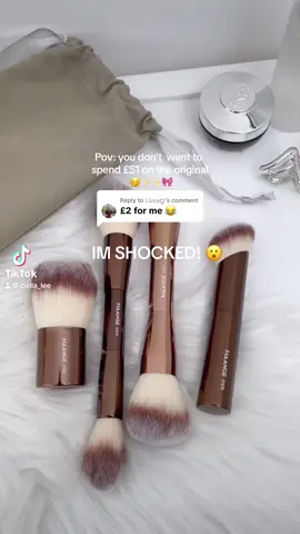 Replying to @𝕃𝕚𝕫𝕫𝕪ꨄ ✨The quality is INSANE!!!😚Im IN LOVE!!!💛They actually blend so well !!!! #makeupbrushes #foundationbrush #basemakeup #BeautyTok #spotlight #TikTokMadeMeBuyIt #spotlightfinds #summersale 