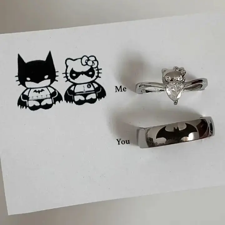 I need my hello kitty 😿 . . . . . #Batman #hellokitty #couple #couplering #rings 