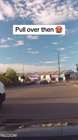 #ukdashcam #nextbase🤬 #van #roundabout #driver #roadrage #baddriver #ukbaddriving #northumbriadashcam 