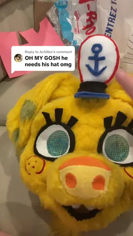 Replying to @Achilles the more niche reference props are my favorite, but of course, the well-known ones are important too!!#spongebobsquarepants #spongebob #spongebobfursuit #nickelodeon #ane2025 #anthronewengland #furryconvention 