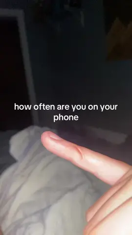 always on my phone 😭😭😭#phone #lol #damn ##relatable 
