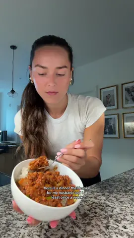 a GO to weeknight recipe!! takes about 10 minute and is also pretty inexpensive 🫶🫶 #healthyrecipes #DinnerIdeas #fyp #foryou #tiktok #GymTok #recipes #lunchideas 