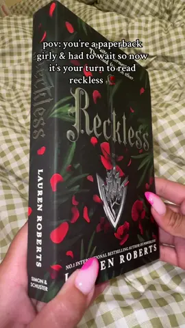 i’m diving straight in! i can’t wait to meet Kai 🥰 any thoughts on this series!?? #powerlesslaurenroberts #recklesslaurenroberts #bookseries #booklover #paperback #fantasybook #romantasy #newbooks #newbookrelease #bookboyfriends #bookmail #bookunboxing 
