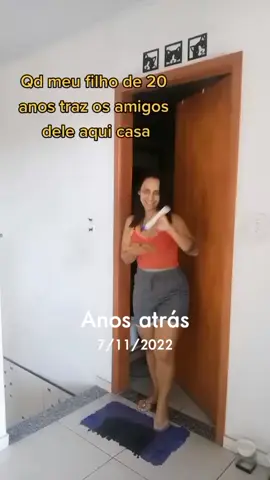 #anosatrás kkkkk#demilhoes #meme #amigodomeufilho #maedomeuamigo #escolhe 