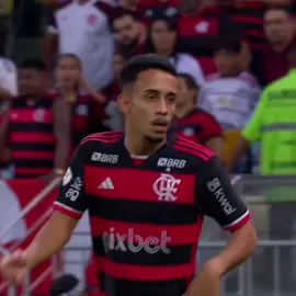 Matheus Gonçalves é MUITO CRAQUE! Merece mais oportunidades? #Viral #Fyp #Futebol #ForYou #Flamengo 
