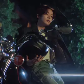 heeseung with a motorcycle 😮‍💨😮‍💨 #heeseung 