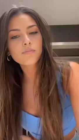 hermosa dama con una cara fenomenal #chica #dama #hermosa 