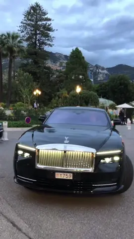 🔑? Rolls-Royce or Ferrari #hyperleague #wrzeta #viral #4k #8k 
