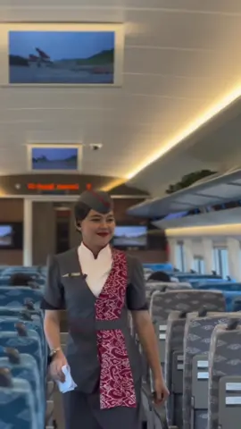 Cinta pertama ku di umur 18 tahun @Whoosh ❤️ all video by Mba @Cindaariwi 🫶❤️🚄 #trainattendant #kcic #keretacepat #pramugari #pramugarikeretacepat #fyp #xyzbca 