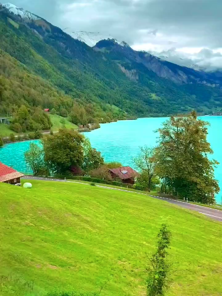🚩 Beautiful Place ⛰️🏡🪴🇨🇭 #fyp #nature #switerland #swissbeautiful #naturalbeauty #traveltiktok #viral #100k