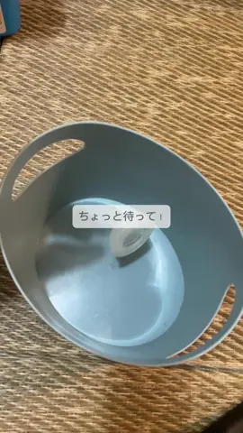 @enmama_kosodate←1分で楽する！3児のママの育児ハック 哺乳瓶の乳首って、高いけど、使う期間は短い…… なんか捨てるのももったいないなぁ……って思ったら、こんな裏技があるらしい☺️ 我が家のベビさんは、結構楽しそうに遊んでたよーー☺️ 注意点としては、もし、おしゃぶりがわりにするなら中にガーゼを入れた方がいいみたい✨ 試したら教えてね☺️ ＿＿＿＿＿＿＿＿＿＿＿＿＿＿＿＿＿＿＿＿ このアカウントでは子育てのイライラとさよならして、ママがご機嫌になれる情報を発信してるよ✨ ◇知ればママの時間がきっと増える ◇忙しい毎日が楽になるライフハック ◇見れば家族の笑顔が増える ラクしてママの心を満たそう✨✨ フォローしてね💕 @enmama_kosodate  #子育て　 #3児のママ #ミルク育児 #生後7ヶ月 #オーボール #哺乳瓶の乳首