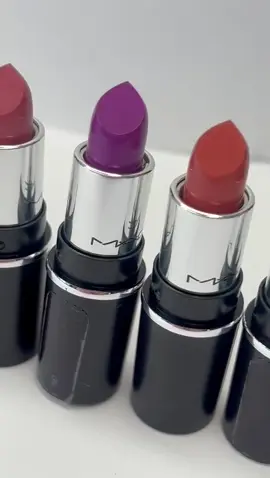 💫 MAXCIMAL SILKY MATTE LIPSTICK W MINI WERSJI 💫 Bestsellerowe kolory znajdziecie teraz w mini wersji - idealne do torebki 👜 Który kolor to Twoj ulubiony ? 🤔 #maccosmeticspoland #maccosmetics #macximal #macximalsilkymattelipstick #maclipstick #minimac 