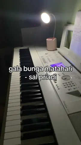 ig : vlynvrna | gala bunga matahari - salpriadi ✨ maap uda lama ga upload🥲 #fyp #galabungamatahari #salpriadi #galabungamataharipiano #piano #pianocover #foryou 