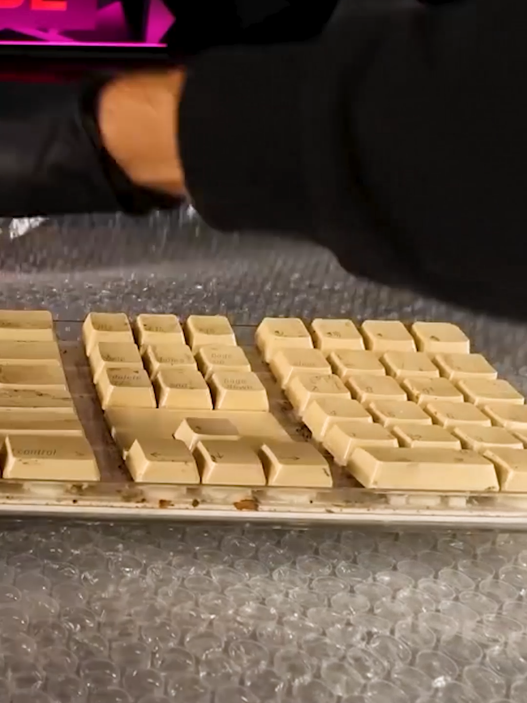 Extremely Dirty Apple Keyboard Restoration  #keyboard #restorationprojects #tysytube