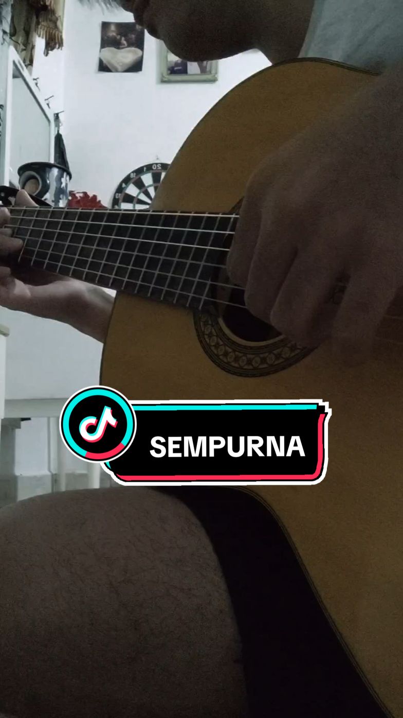 Sempurna Fingerstyle #fyp #sempurna #guitar #guitarcover #2024 #pengenfyp #fingerstyle #masukberanda #tiktok #melody 