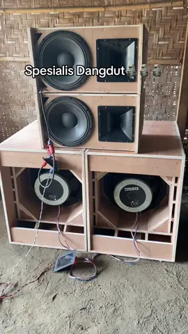 brett brettt🗿🗿🗿🗿 #sound #soundviral #soundomahan #tiktok #fyp #tiktokpelitfyp #boxsoundsystem #soundsystem #soundblitar 