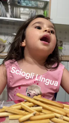 Altra chicca.. Apelle figlio di Apollo 😃 #3anni #2mammexambra #scioglilingua #scioglilinguachallenge #filastrocche #canzoncineperbambini #apellefigliodiapollo 