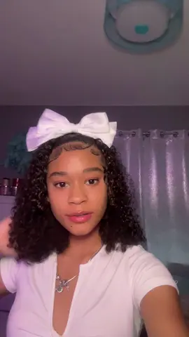 all yall know this already though #bows #pretty #foryoupage #viral #blowthisup #curlyhair #lightskin #fyp 