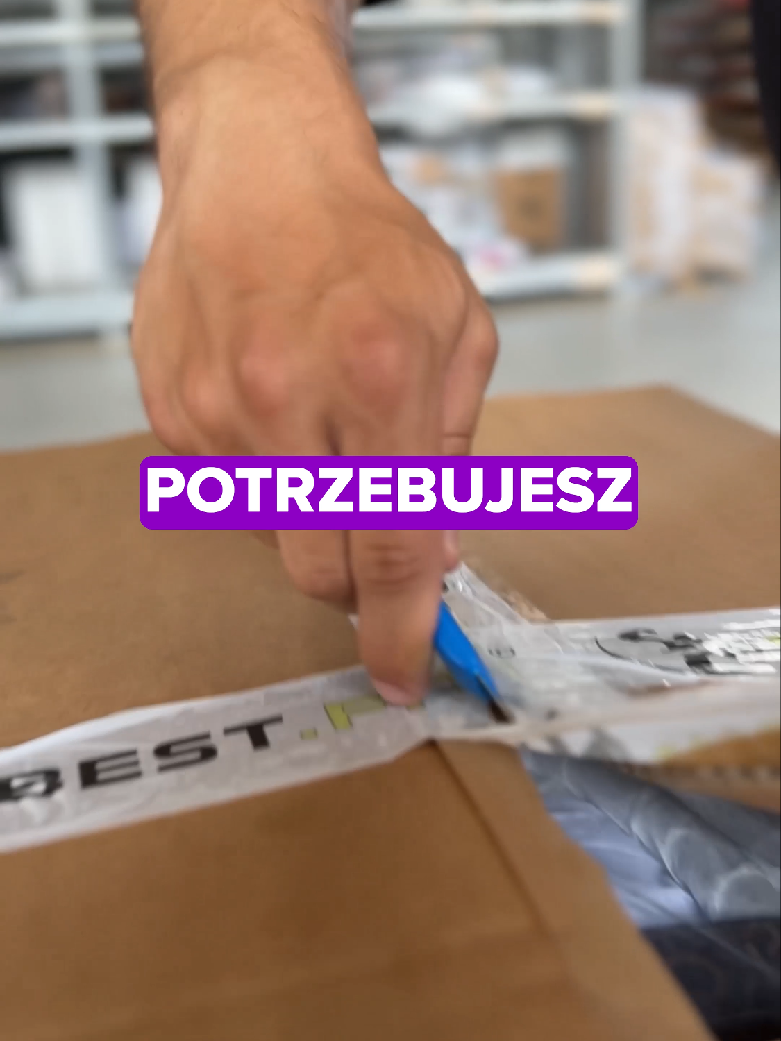 Szukasz hurtowego asortymentu do swojego sklepu z modą? Załóż konto na unfrosen.gr i odkryj 150 marek z dużymi rabatami! #outlet #wholesaler #fashion