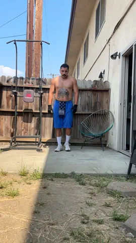 After the full burpee’s routine did these last reps to end my workout I want to thank God for all the strength I’m gaining happy Friday to everyone out there 🙌🏻 #burpee #burpees #workout 