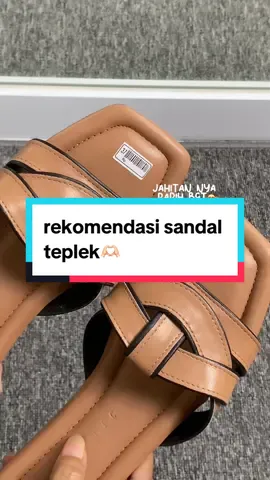 rekomendasi sandal teplek ,super comfy bgt!!😍🥰🫶🏻🛍️#fyp #sandalwanita #sandalmurah #rekomendasisandal #sandalteplekwanita #chellticsandalheels #OOTD 