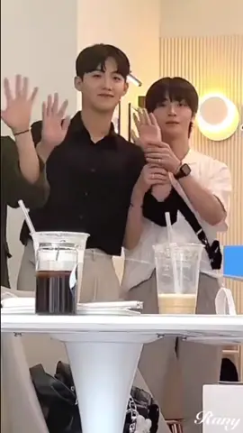 JUNGHANGYEOM เหมาะสมมาก 🖤🤍 #HANGYEOM #송한겸 #한겸 #OMEGA_X #오메가엑스  #KIMJUNGHA #JUNGHA #김정하 #Jazzfortwo #재즈처럼 