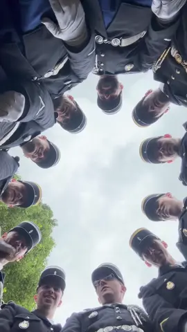 Non il ne s’agit pas des Powers Rangers desolé 😏  #14juillet #gendarme #gendarmerie #military #defile #fetenationale 