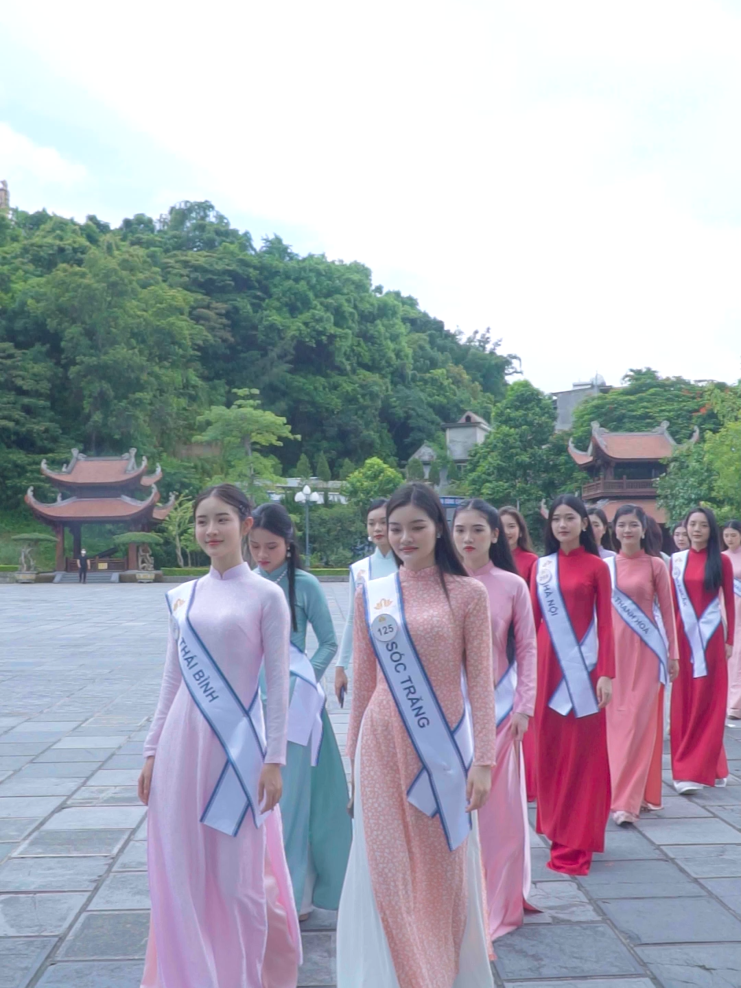 Top 40 thí sinh Hoa Hậu Du Lịch Việt Nam 2024 đến viếng thăm Đền Cửa Ông  #hoahaudulichvietnam #2024 #misstourismvietnam #multistylemedia #hoahau