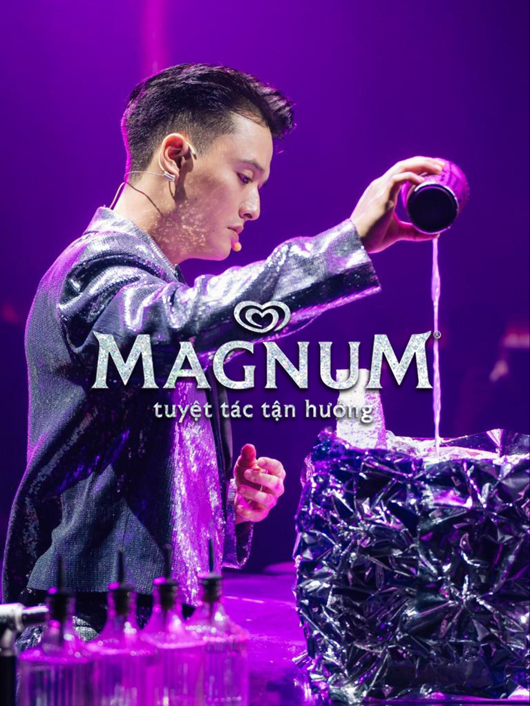 MAGNUM MIXOLOGY - NUÔNG CHIỀU TẬN HƯỞNG ĐA GIÁC QUAN​  ​ Nâng tầm trải nghiệm mọi giác quan với Magnum Mixology - những ly cocktail phá cách được Bartender Jimmy Nguyễn – “TOP 20 WORLD CLASS VIETNAM 2021” - sáng tạo cùng kem Magnum Luxe mới, tạo nên sự hòa quyện về hương vị mới lạ và khó cưỡng, vượt trên mọi định nghĩa về tận hưởng đẳng cấp trước đó.​   #Magnum #Tuyettactanhuong