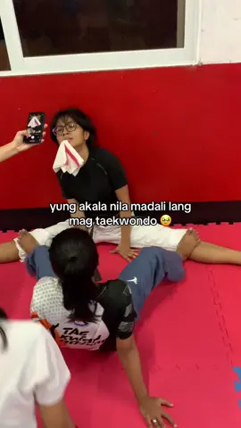😔 #fypシ゚viral #fypシ #fyp #taekwondo #tkd #wallsplit 