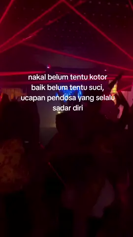 😂#fypシ #storytime #katakata #berkelas #bahanswmu #djremix #fullbass #menyalaabangkuh🔥 #4u #fypシ 