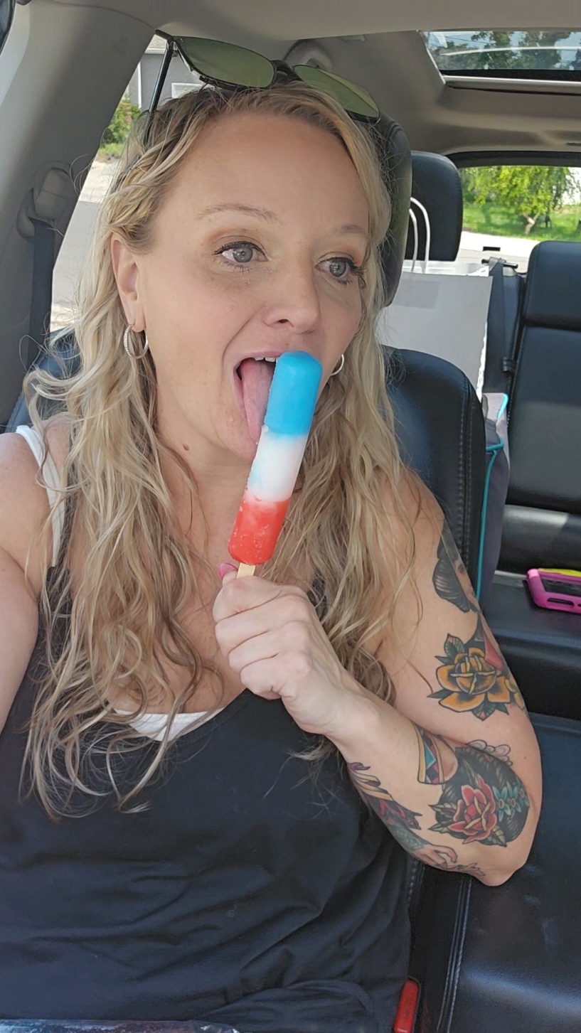 Replying to @scotslass69 He was there. He's always there. 👌🤣 #research #jokes #singlemomsaga #researcher #creator #response #sagachronicles #comedy #comments #popsicles 