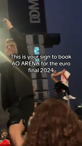 It might actually be coming home!!!! 🏴󠁧󠁢󠁥󠁮󠁧󠁿🏴󠁧󠁢󠁥󠁮󠁧󠁿🏴󠁧󠁢󠁥󠁮󠁧󠁿 @AO Arena #roadtovictory #england #englandfootball #euros 