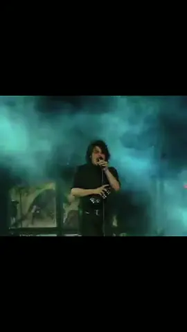 Gerard and the tambourine ❤️ #mychemicalromance #gerardway #mcr #gerardwayedit #theblackparade #mychem 