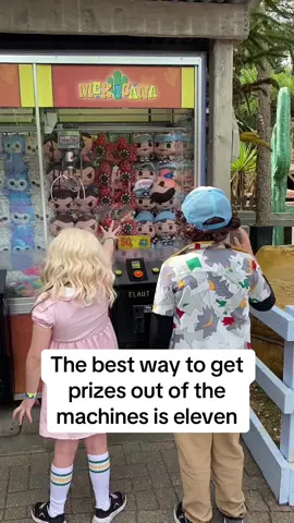The best way to get prizes out of machines is having eleven with you 😂 stranger things #strangerthings #chessington #eleven #dustin #fyp #foryou #xyzbca 