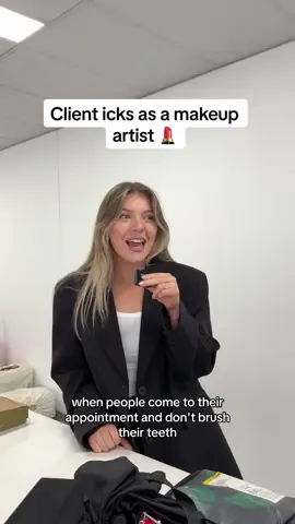 Makeup artists that get it, GET IT 🤪 #etoile #etoilecollective #travelhack  #makeupstorage #travelmakeupbag #makeupartists #makeupartistlife #makeupartistproblems #clienticks #clientredflags 