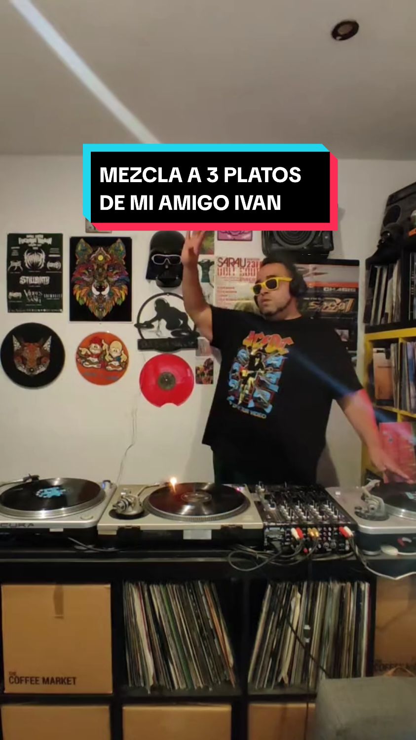 MEZCLA A TRES PLATOS DE IVANKOF DJ #lamusicadelolo #teamtokgalvin #musica #music #musica90s #temazo #musiquerosymusiqueras #momentosmusicales #dj #djs aquí os dejo una pedazo de mezcla por mi amigo Iván 