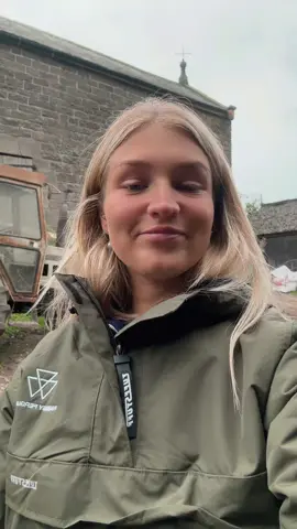 @Cotswold Fox Clothing #backbritishfarming #fyp #viral #foryou #cotswoldfox #agriculture #youngfarmers #farming #agri #womeninagriculture #womeninag #2024 #farm #farmer 