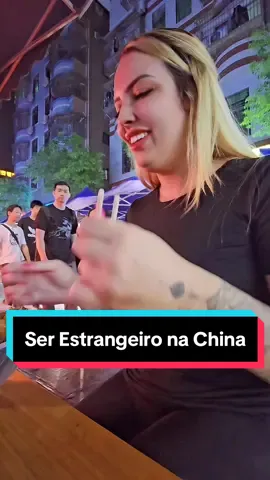 Desses dias atrás na feirinha noturna #china #chinatravel #curiosidades #comedia #fyp 