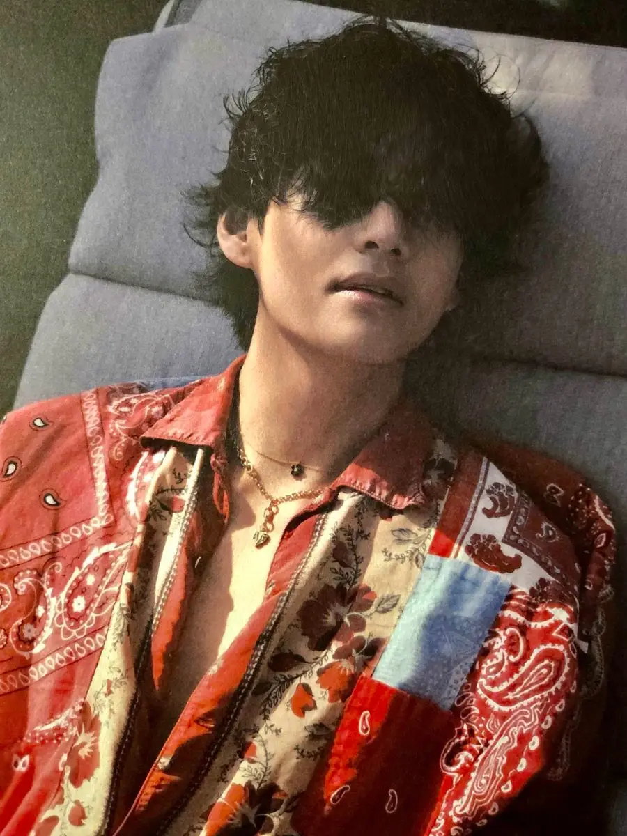 need this photobook actually  #taehyung #bts #taehyungbts #kpopfyp #fyp #blowthisup #xyzbca 