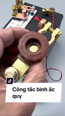 Công tắc bình ắc quy sử dụng cho các loại bình thông dụng, dùng cho cả bình ô tô điện hoặc ô tô để lâu ngày tránh hao điện khỏi bình. #congtacbinhacquy #congtacacquy #congtacbinhacquyoto 