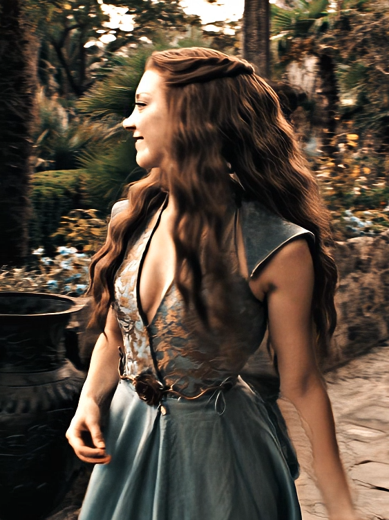 On my knees for #margaerytyrell #margaerytyrelledit #housetyrell #gameofthrones #margaerytyrelledit #gameofthronesedit #gotedit #nataliedormer#nataliedormeredit #daenerystargaryen #jonsnow #tyrionlannister #hbo #aftereffects #editor #foryoupage