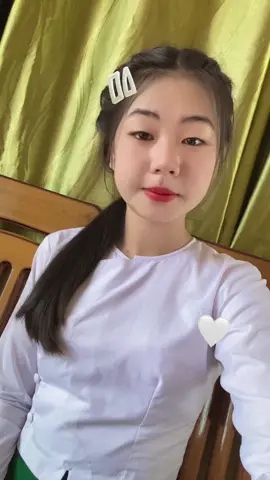 #🤭🤍✨ #ကျောင်းသူမလေး #ဝါးချနေလိုက်😝 