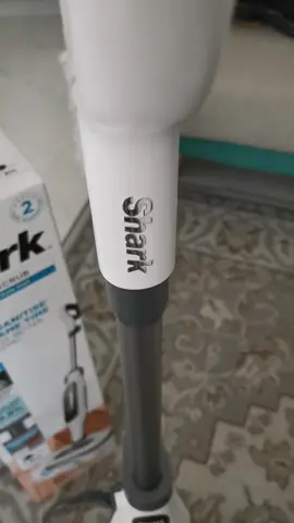 Morning.. Kali ni saya agak tak malu nak tunjuk bathroom sy yg masih berkeladak ni. Sebab sy nak bgtau yg pembantu sy Shark S7001 Steam & Scrub Mop ni mmg sgt tangkas utk kerja2 pembersihan kotoran spt ini. Sblm ada steam mop ni mmg agak susah ye utk bersihkan kesan2 air sabun mandi dekat bathroom. Apatah lagi tiles sy berwarna hitam. Mmg terang je nampak kesan tompok2 putih kt lantai.  Sental2 guna berus pun dia tak akan hilang sepenuhnya. Tp dgn menggunakan steam mop ni, kerja2 pembersihan lantai mmg sgt mudah. Boleh digunakan utk lantai tiles, marble, stone, & hardwood. Sy xjumpa model yg ni dekat marketplace. Tp sy attach beg utk item yg hampir sama dgn brand yg sama. Boleh cek di beg kuning 👇#mop #steammop #steamandscrubmop #deepcleaning #floorcleaner #homegadget #cleaninggadget 