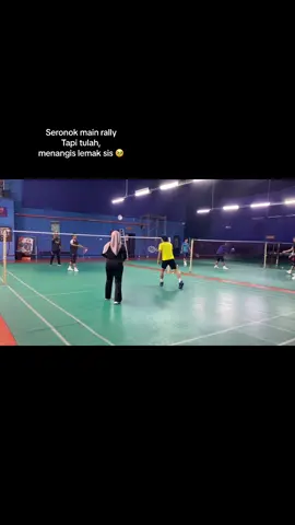Merangkak lah jawabnya 😭 ______________________________ #SukanDiTikTok #tiktoksport #tiktokbadminton #tiktoktrending #badminton #fyp #badmintonplayer #badmintonlovers #badmintonmalaysia #badmintonmalaysia🇲🇾 #racket #mixeddoubles #womendoubles #womendoublesbadminton #fypシ #happy #trending #viral #rally #gameplay #CapCut #badmintoncouple #2024 #tournament #smash #mendoubles #womendoubles #badmintonplayer #badmintonskills #badmintontiktok #badmintontraining #healing #international #tiktokviral #tiktokers #malaysia #kualalumpur #yonex #lining #victor #protech #maxx 