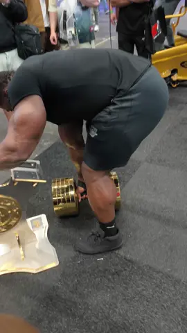 Just had to show @william_bonac that I still got it and still hold the record Facts after his tiny challenge while I’m in prep mode😅😅😅. Great show here at @euromuscleshow . Yesszziirrr !!! 150kg 18k Gold Dumbbell going for reps racking back the dumbbell is much harder than unracking it🥵😅 #did #it #again #gold #dumbbell #18kgold #expo #show #just #had #to #do #it #again #bodybuilding #viral #viralvideo #fyp #fypシ゚viral 