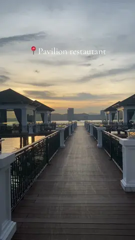 Stunning view 🥂 #vcreator #vinwonders #wondersummer #vinpearlresortandspahalong #z8a9yrf #pavilionrestaurant 