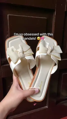 I can’t believe I bought this for only 67 pesos 🥹✨ #flatsandals #flatsandalstrends #flatsandalsforwomen #affordablesandals #fyp #foryou 