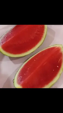 Cuaca Jogja lagi gerah nih , seger deh siang siang ngemil buah semangka merah 😋. Siapa yang dah ngiler ? 🤤🍉  . Ready di store yaa#Delafreshfruit #buahpotong #buahsegar #buahtangan  best , yuk kepoin 😉. 